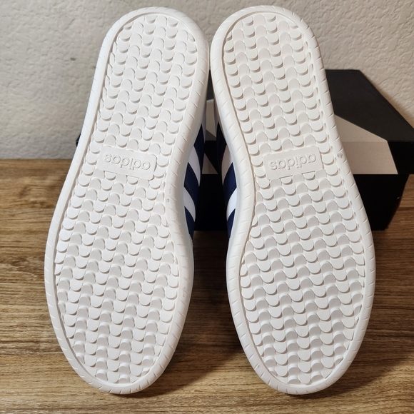 Adidas Men's 7 1/2 White/Black Sneakers IH1228 Berreda LYM029004 - Picture 6 of 7